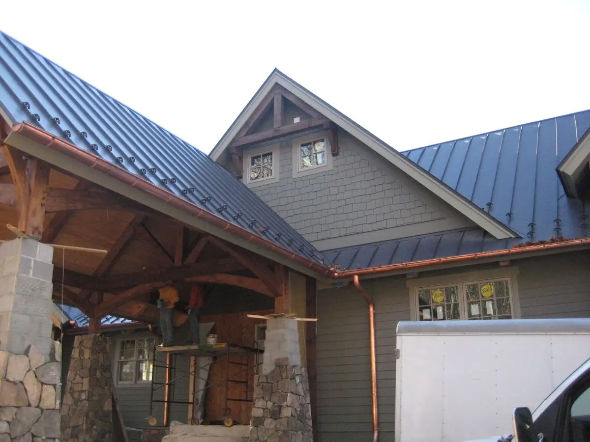Craftsman Roofing team delivering quality roofing work in Lake Los Angeles